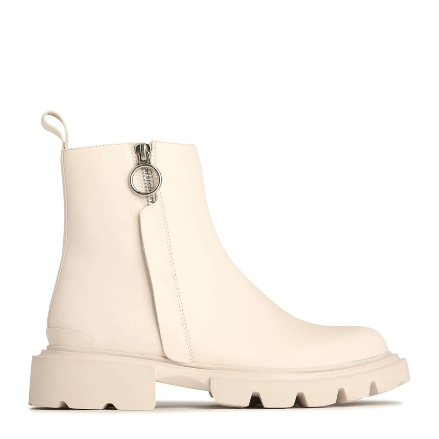 ADELA>EOS Footwear Shop