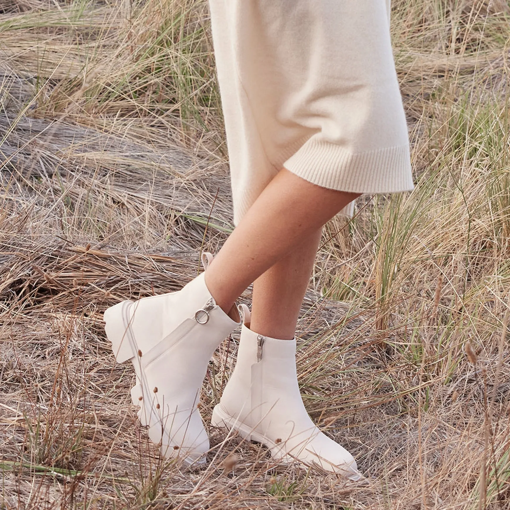 ADELA>EOS Footwear Shop
