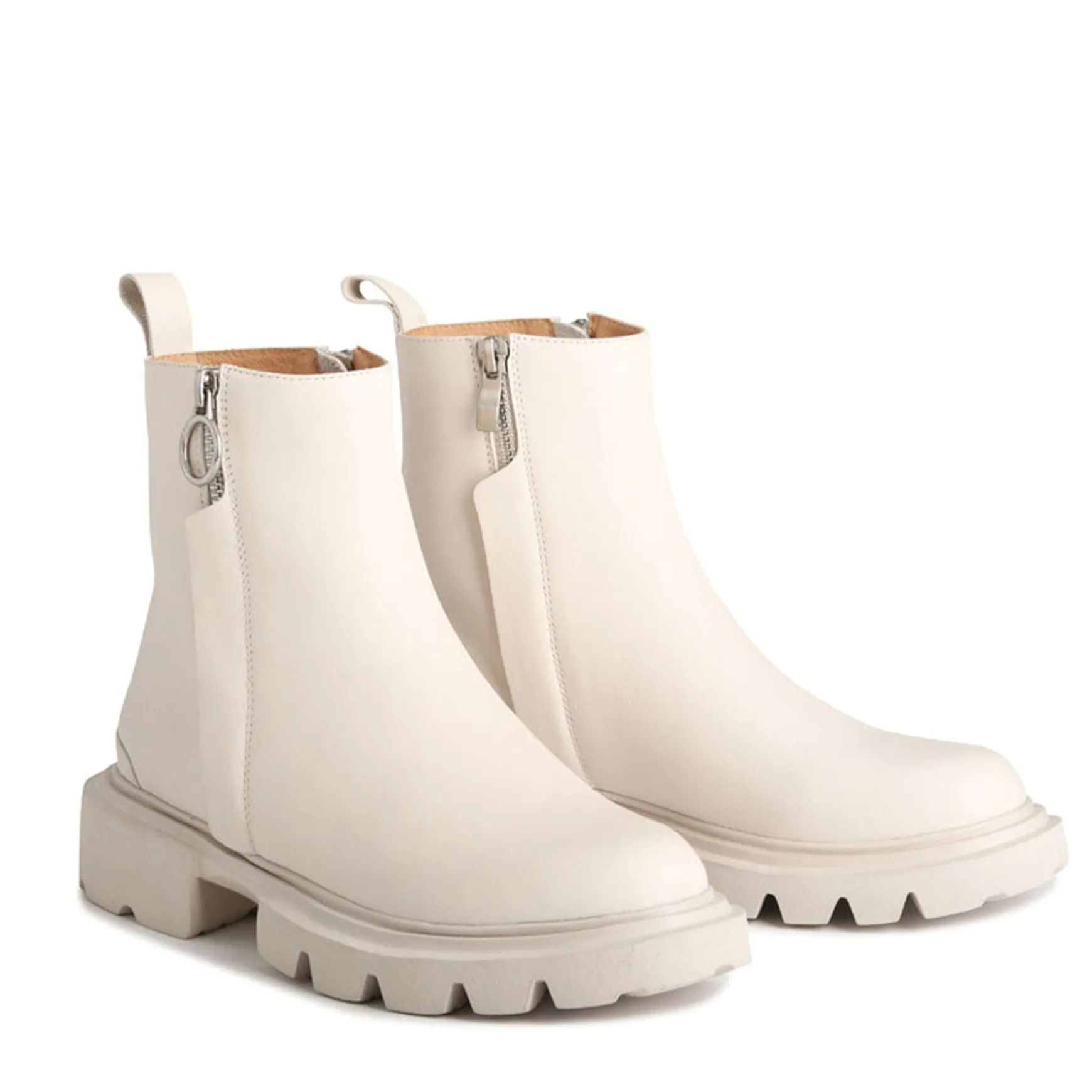 ADELA>EOS Footwear Shop