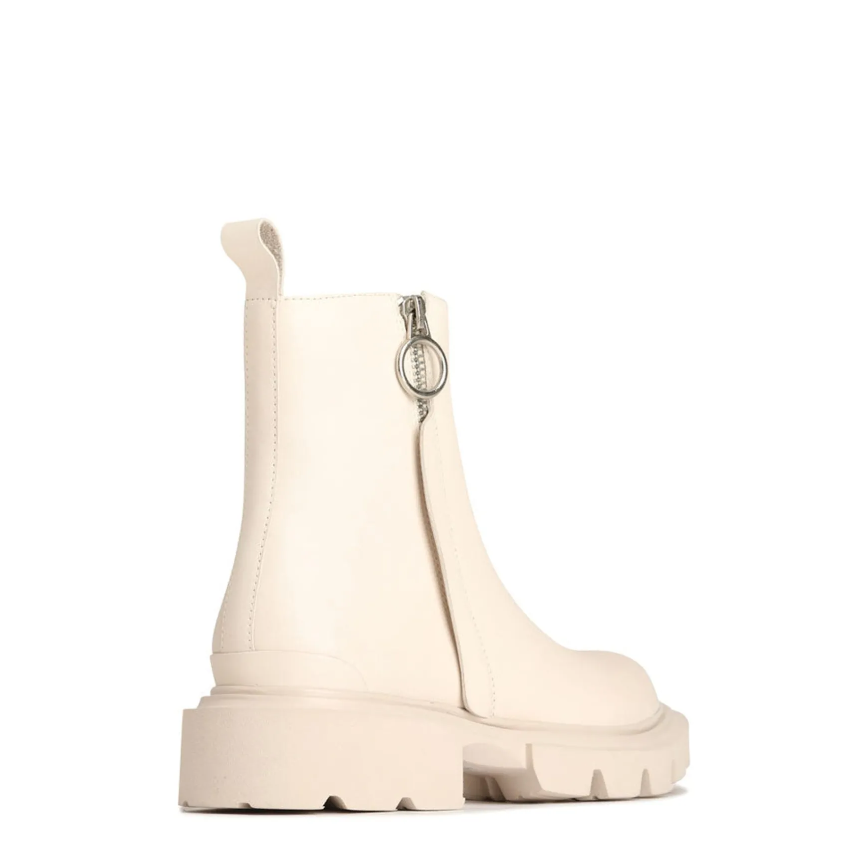 ADELA>EOS Footwear Shop