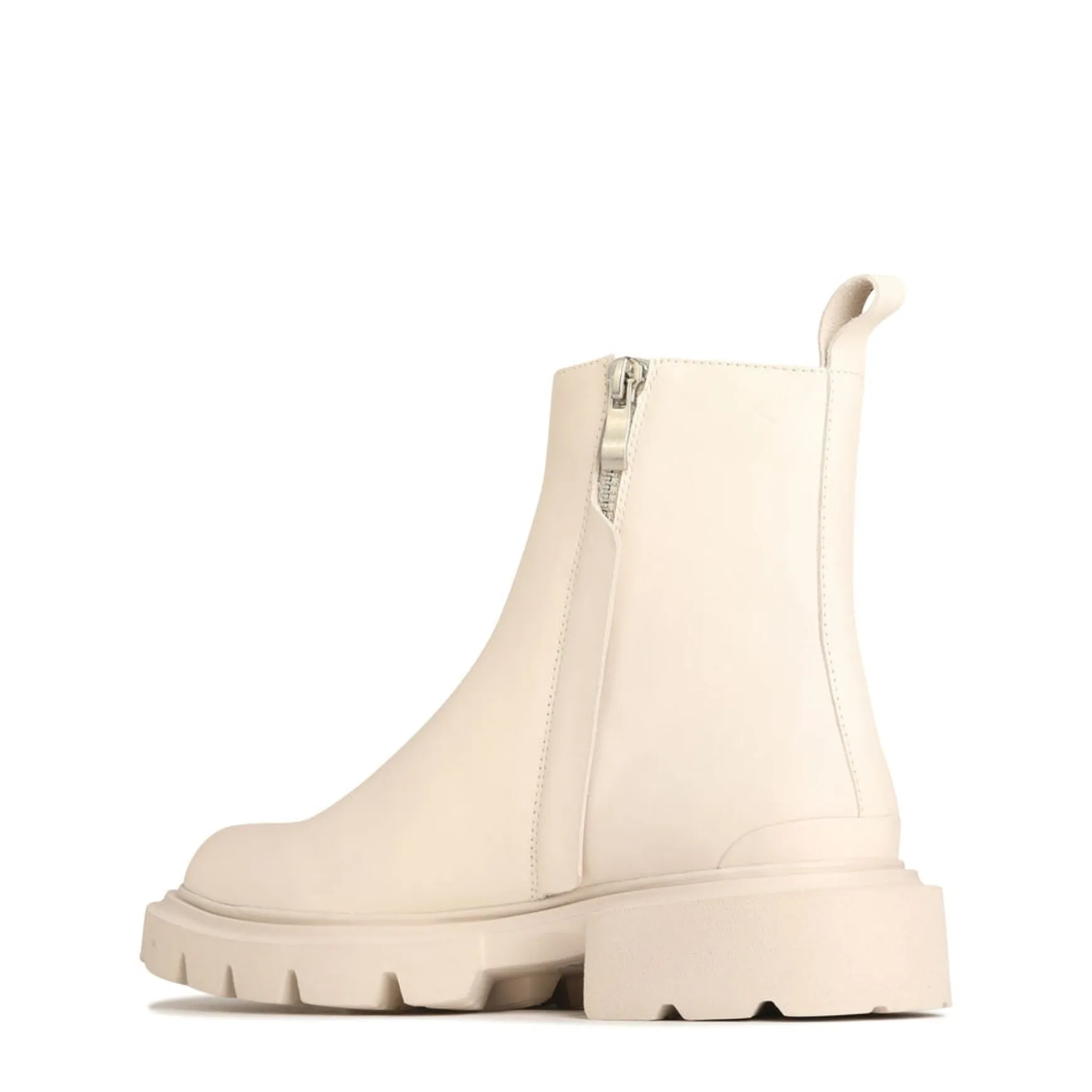 ADELA>EOS Footwear Shop