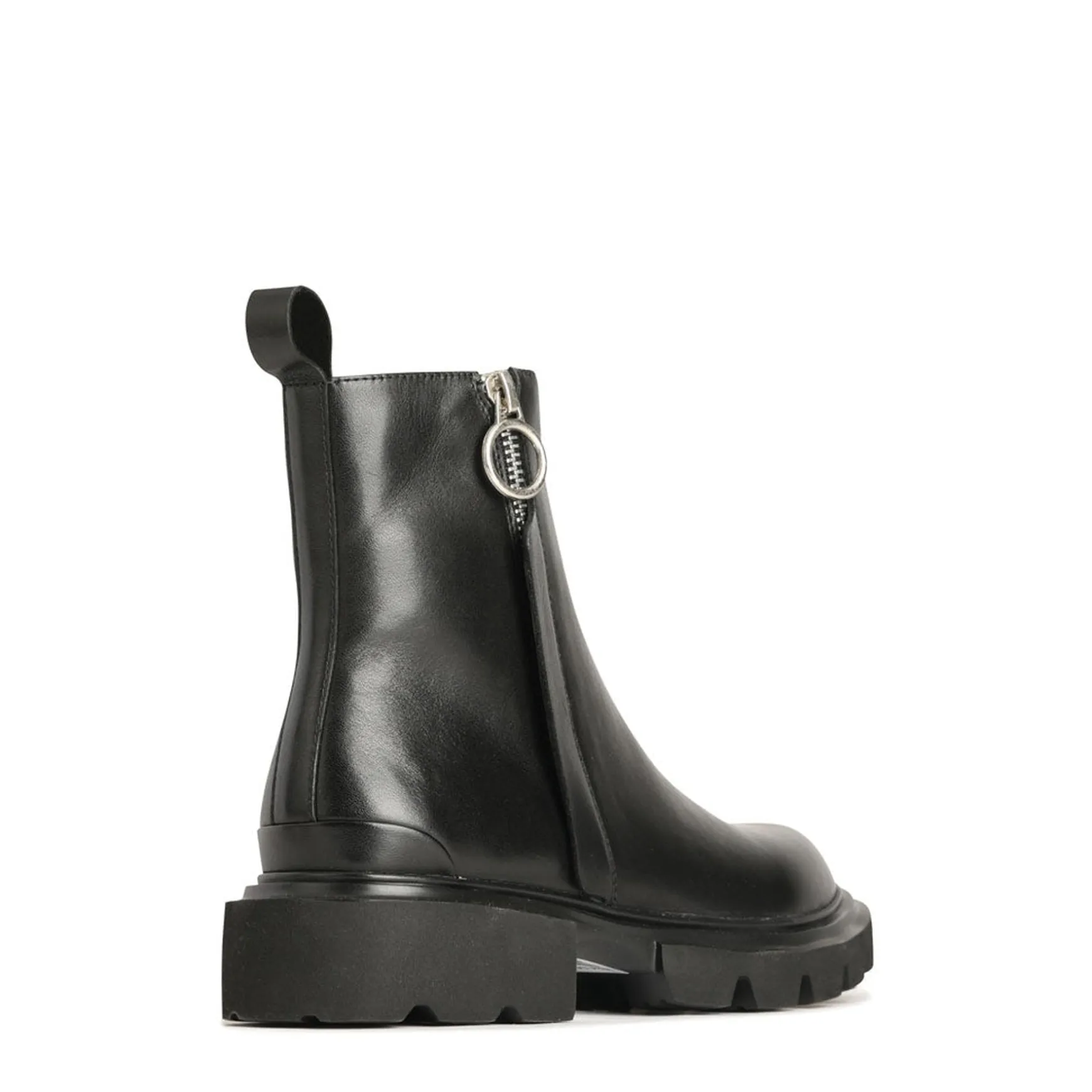 ADELA>EOS Footwear Shop