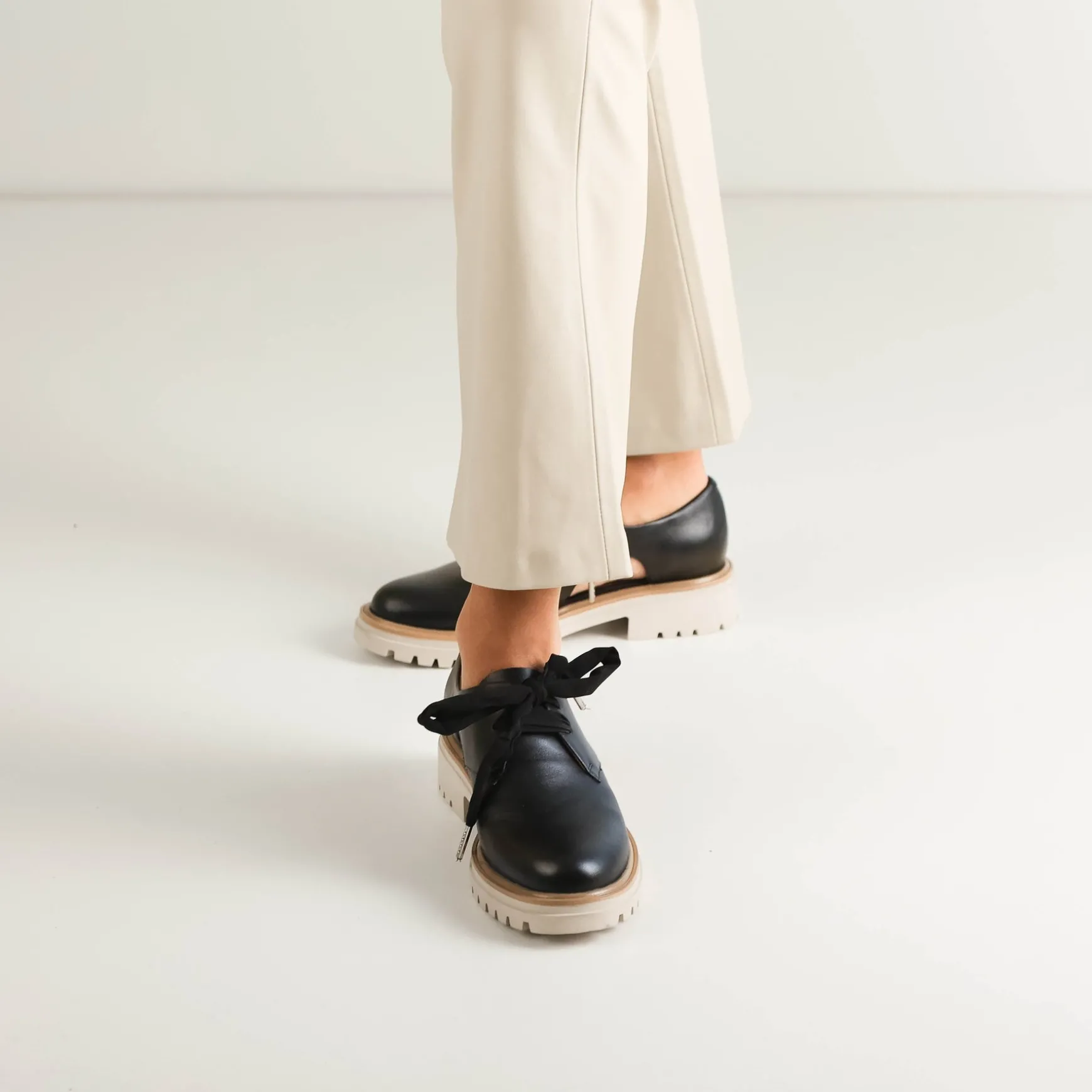 ANISE CUT-OUT LOAFERS LEATHER>EOS Footwear Sale