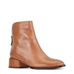 CAST LEATHER ANKLE BOOT><noscript><img width=