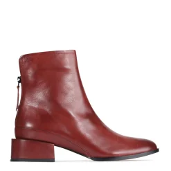 CAST LEATHER ANKLE BOOT><noscript><img width=