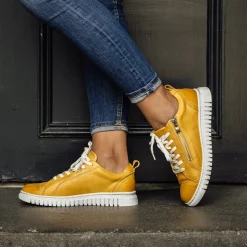 CLARENCE LOW-TOP ZIPPER SNEAKER LEATHER><noscript><img width=