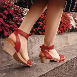CUBO WOODEN STACK HEEL SANDALS LEATHER><noscript><img width=
