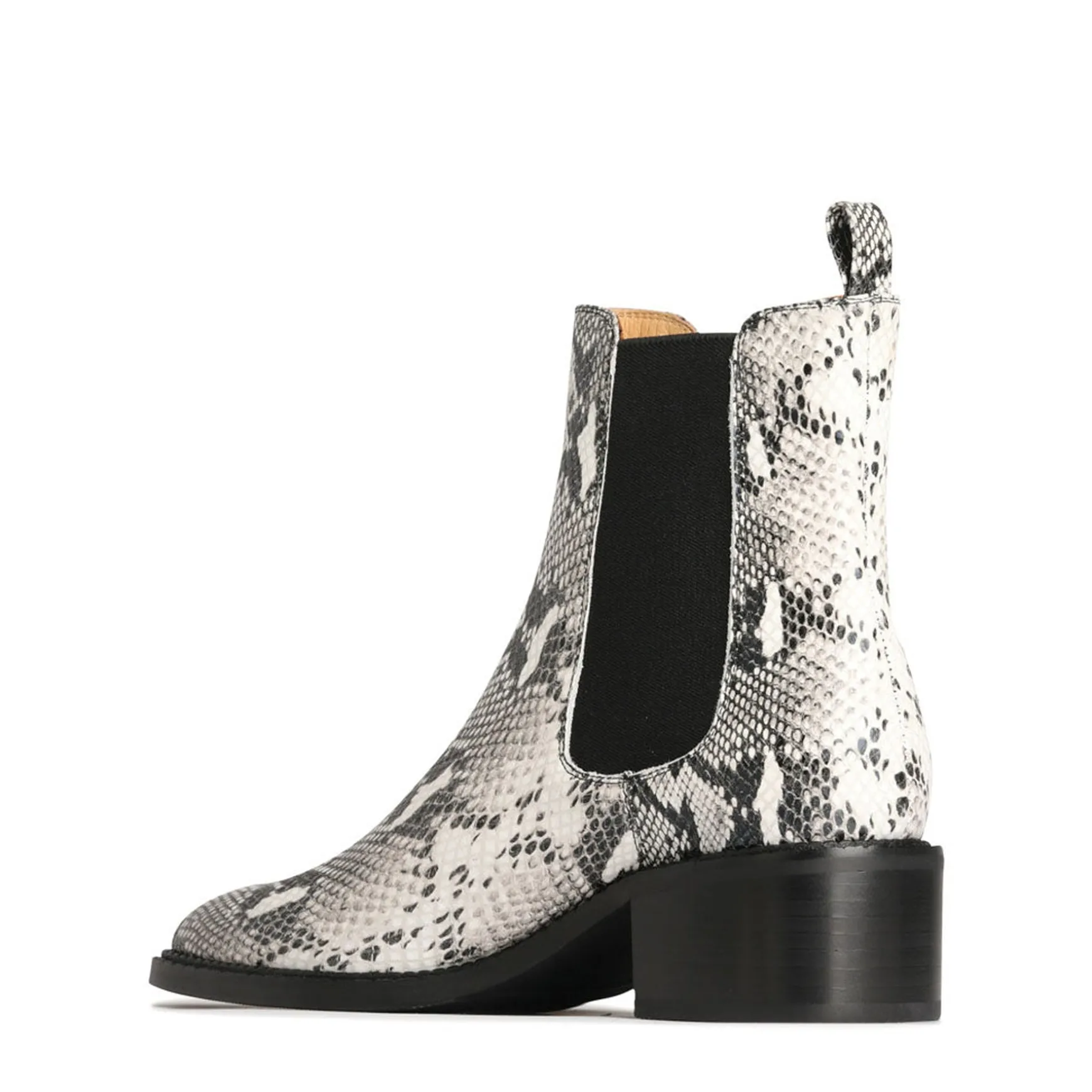 KENIA>EOS Footwear Outlet