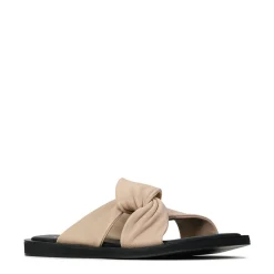 MISTIQUE CROSSOVER SANDAL LEATHER><noscript><img width=