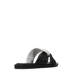 MISTIQUE CROSSOVER SANDAL LEATHER><noscript><img width=