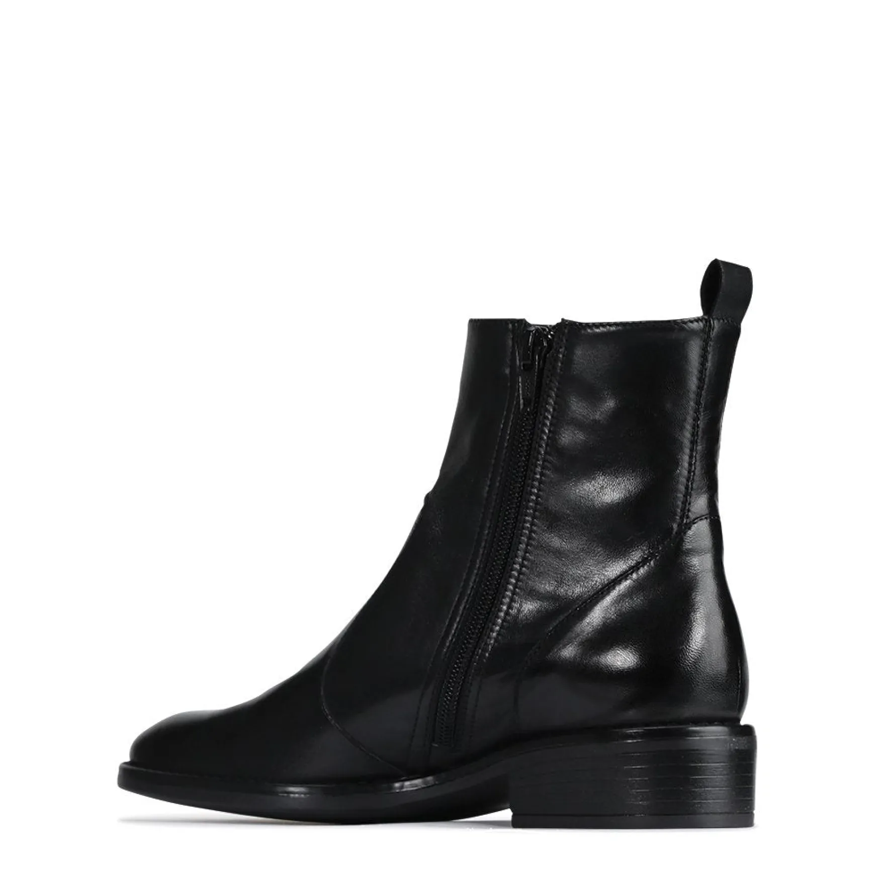 SELINE>EOS Footwear Sale