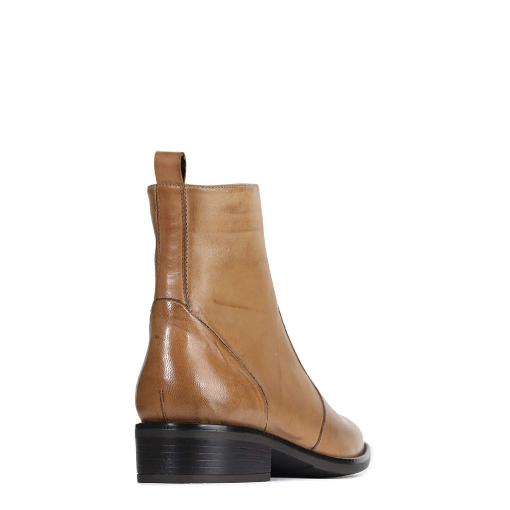 SELINE>EOS Footwear Sale